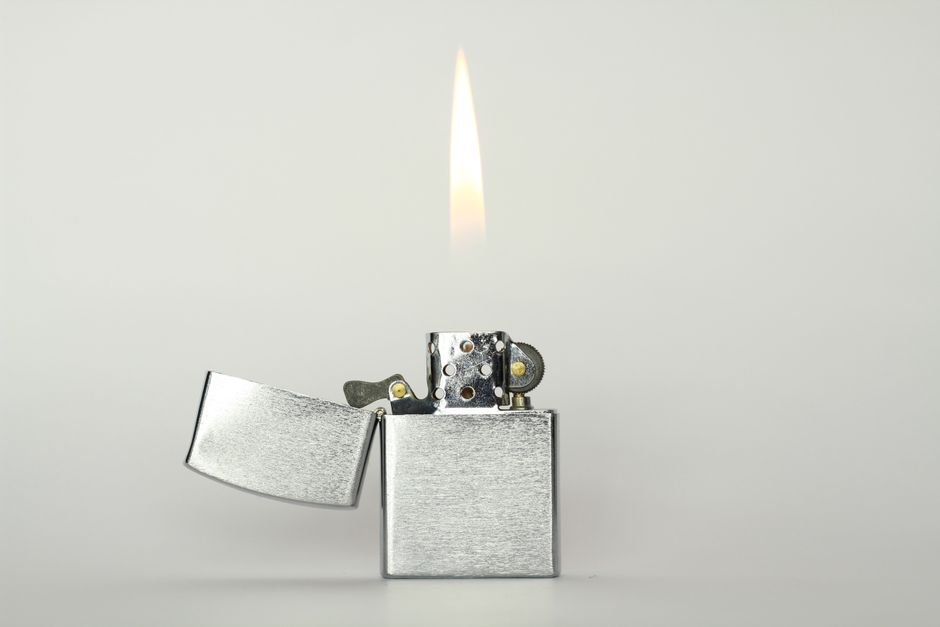 Triple-jet butane torch lighter